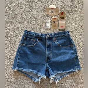 NWT Levi’s 501 Shorts Size 26